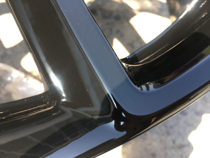 RAL 9005 Hochglanz - Perfekt für Alufelgen